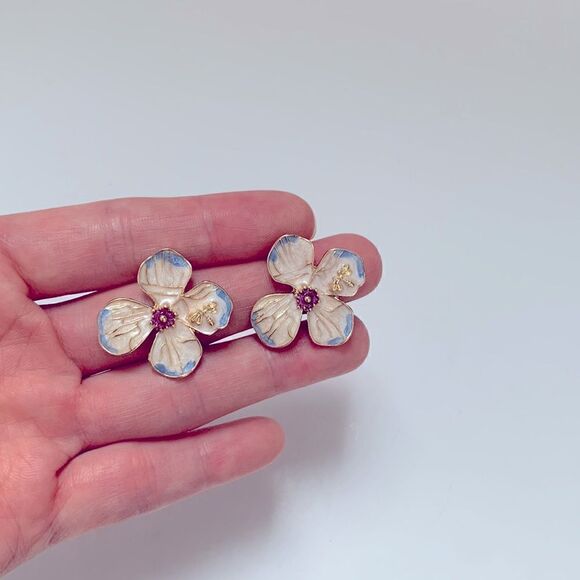 🌸New Beautiful Flower Petals Earrings - Picture 5 of 5